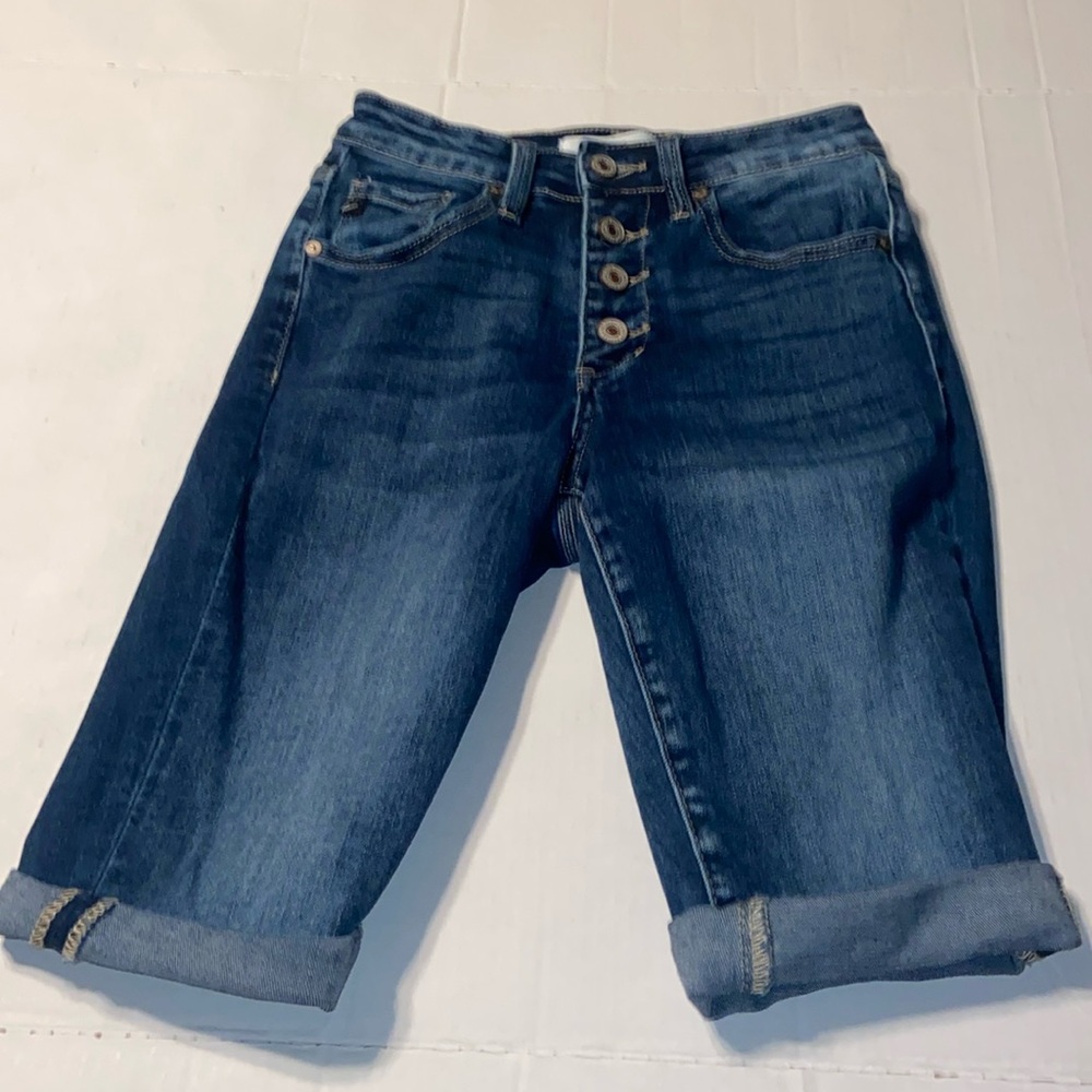 KanCan button fly jean shorts size 3/25